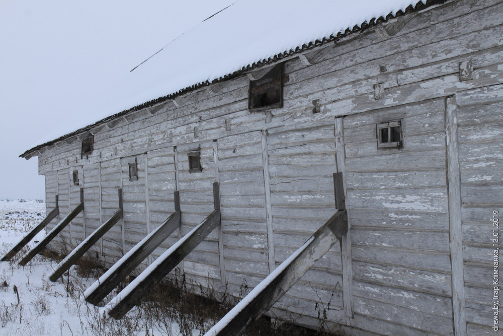 Старасьвецкі амбар у Осава